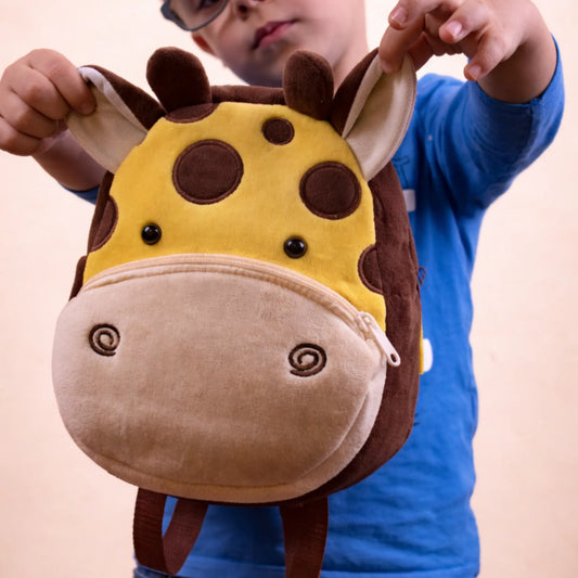 Плюшена Раница с Име – Жираф, Бродерия по Избор | Подарък за Дете