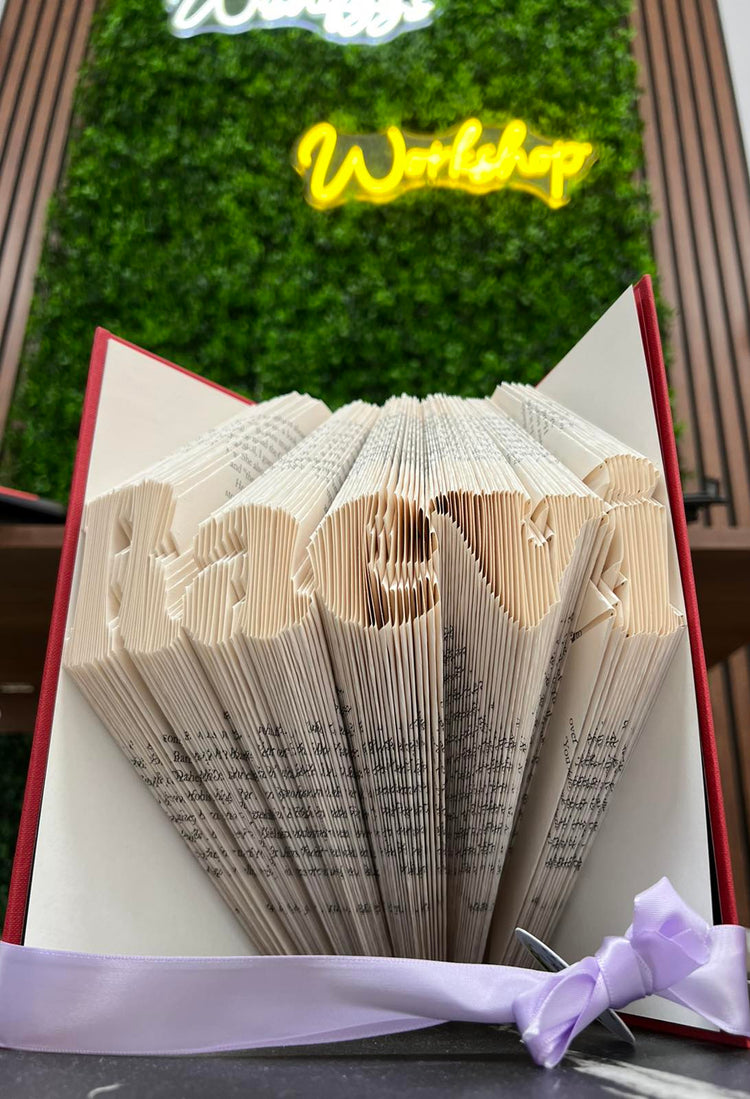 Book Folding Подарък – Персонализирана Сгъната Книга с Име или Дата - Wishifyy