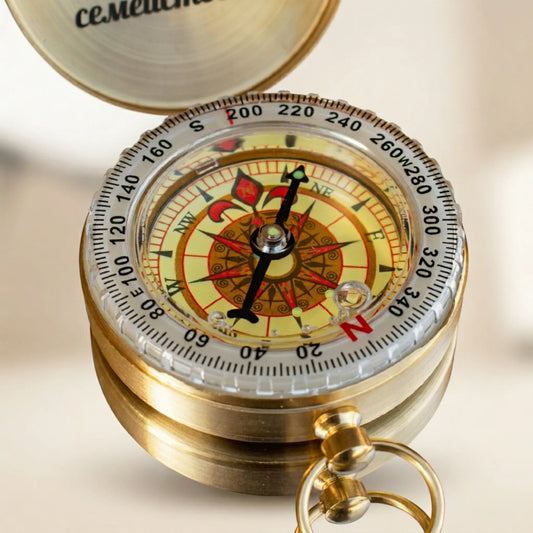 Компас с Персонализация - Подарък за Пътешественици