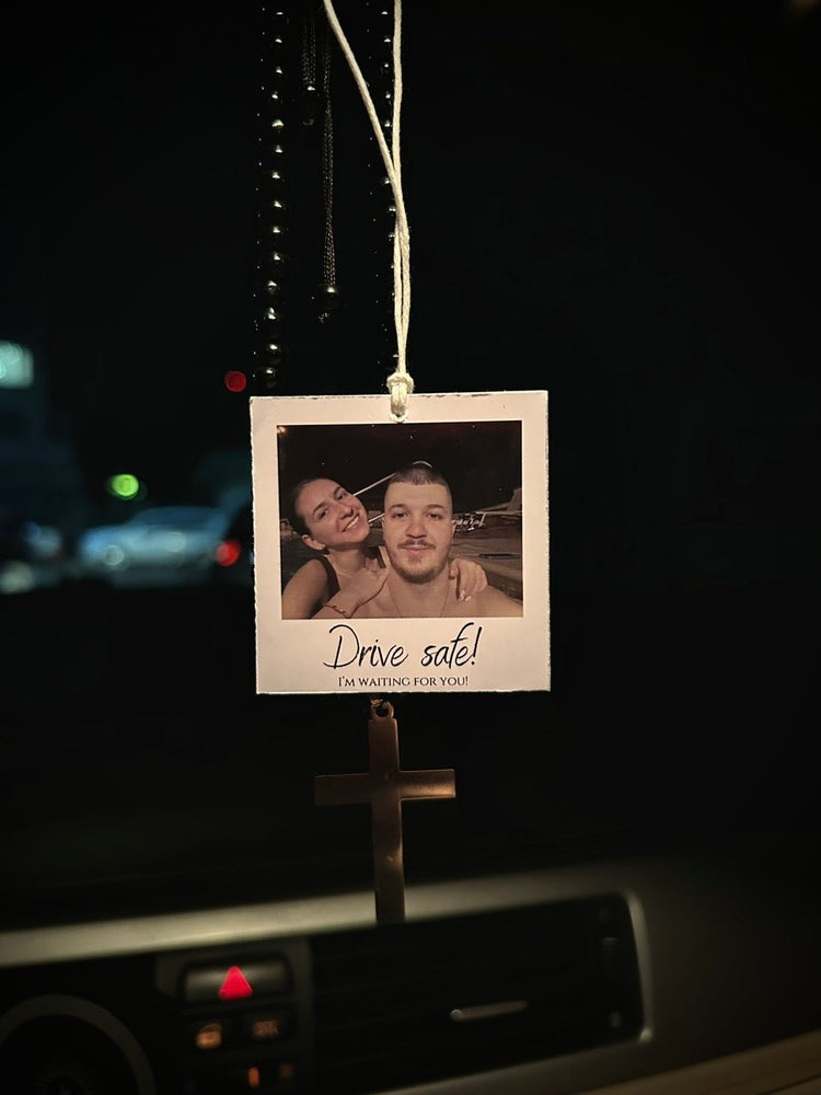 Персонализиран Талисман за Автомобил 5×5 см – Снимка и Пожелание - Wishifyy
