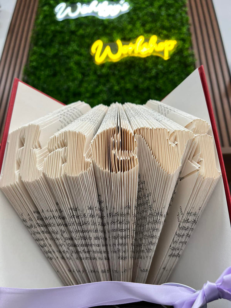 Book Art Personalized – Уникален Подарък с Изкуство от Книги