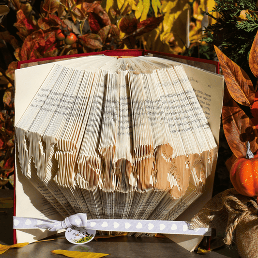 Book Folding Подарък – Персонализирана Сгъната Книга с Име или Дата