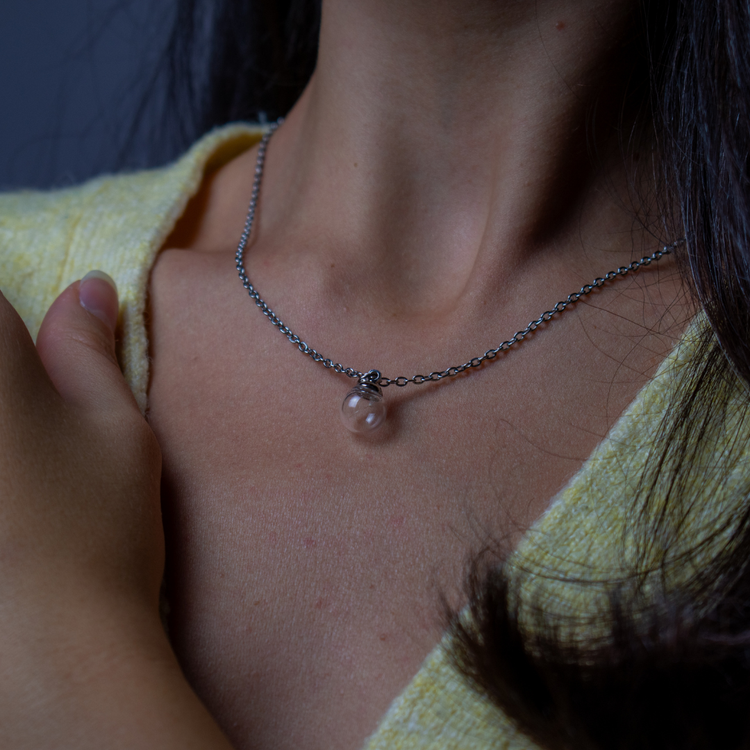 Сребърно Колие „Направи Желание“ – Истински Глухарчета + Гравирана Плочка | Wishifyy