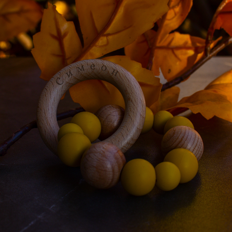 Детски Подаръчен Комплект – Ръчно Изработени Бебешки Играчки с Персонализация