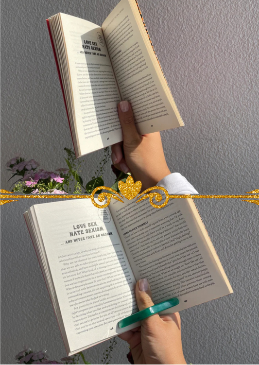 Bookie Ring - Colorful book holder for comfortable one-handed reading