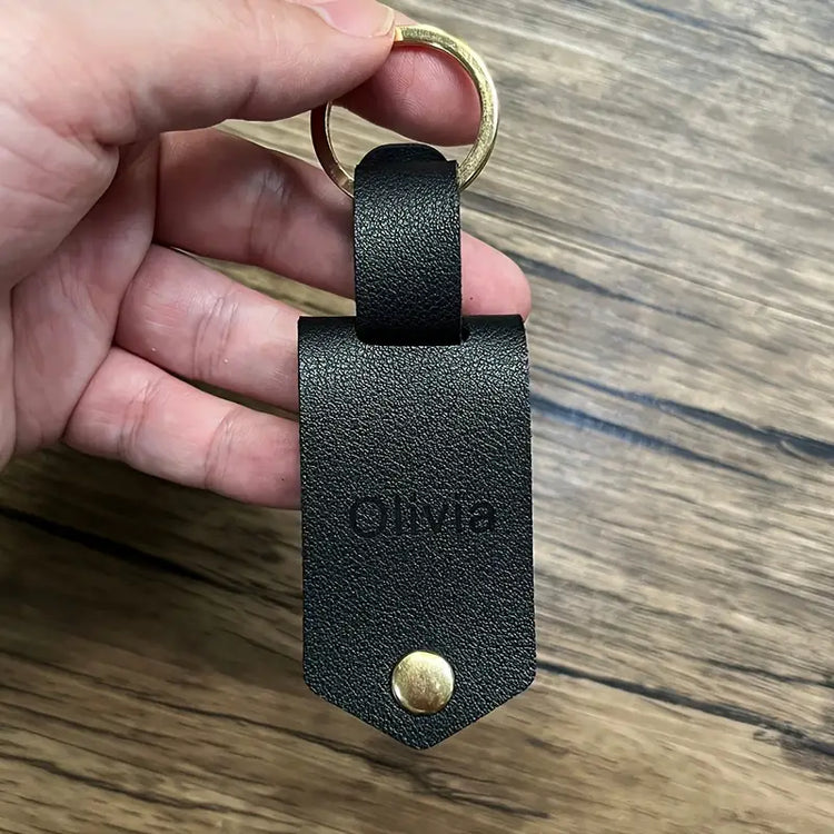 Personalized leather keychain with photo – Ideal gift