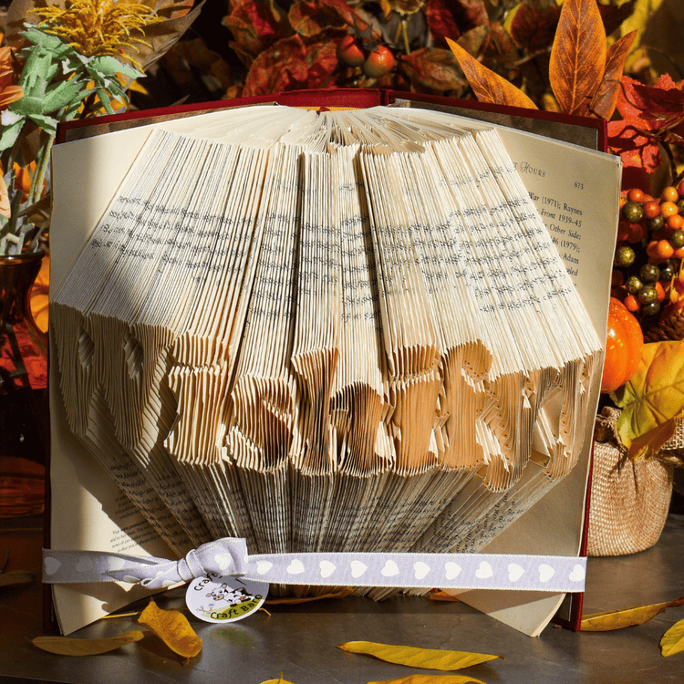 Book Folding Подарък – Персонализирана Сгъната Книга с Име или Дата - Wishifyy