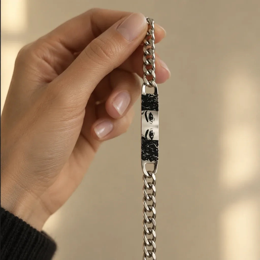 Bracelet "The Gaze That Follows You" - Always With You