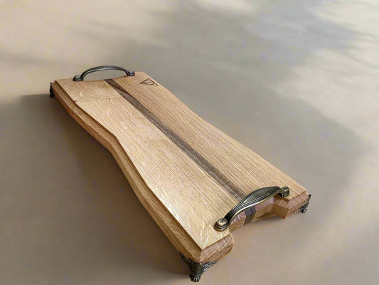 Дървена Дъска за Сервиране от Дъб с Орехова Ивица – Луксозна Ръчна Изработка - Wishifyy