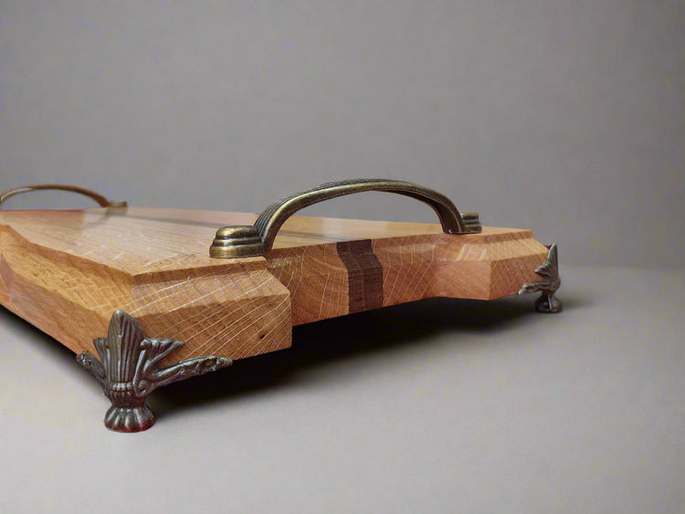 Дървена Дъска за Сервиране от Дъб с Орехова Ивица – Луксозна Ръчна Изработка - Wishifyy