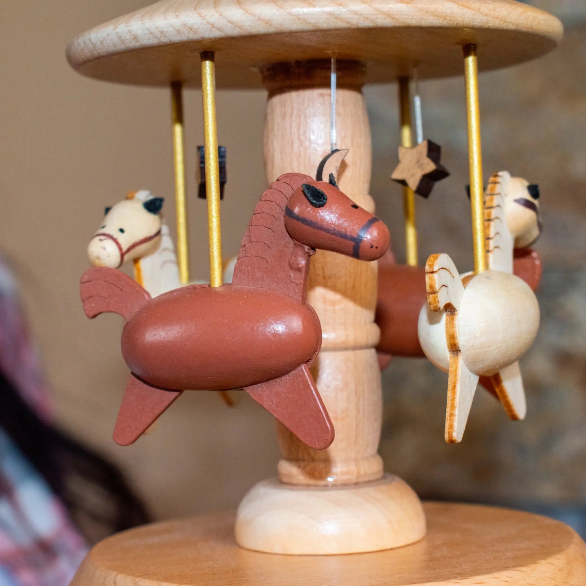 Дървена Музикална Кутия Карусел – Букова с Персонализация - Wishifyy