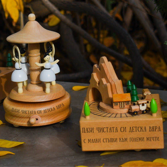 Дървена Музикална Кутия Влакче – С Движищи Се Елементи - Wishifyy