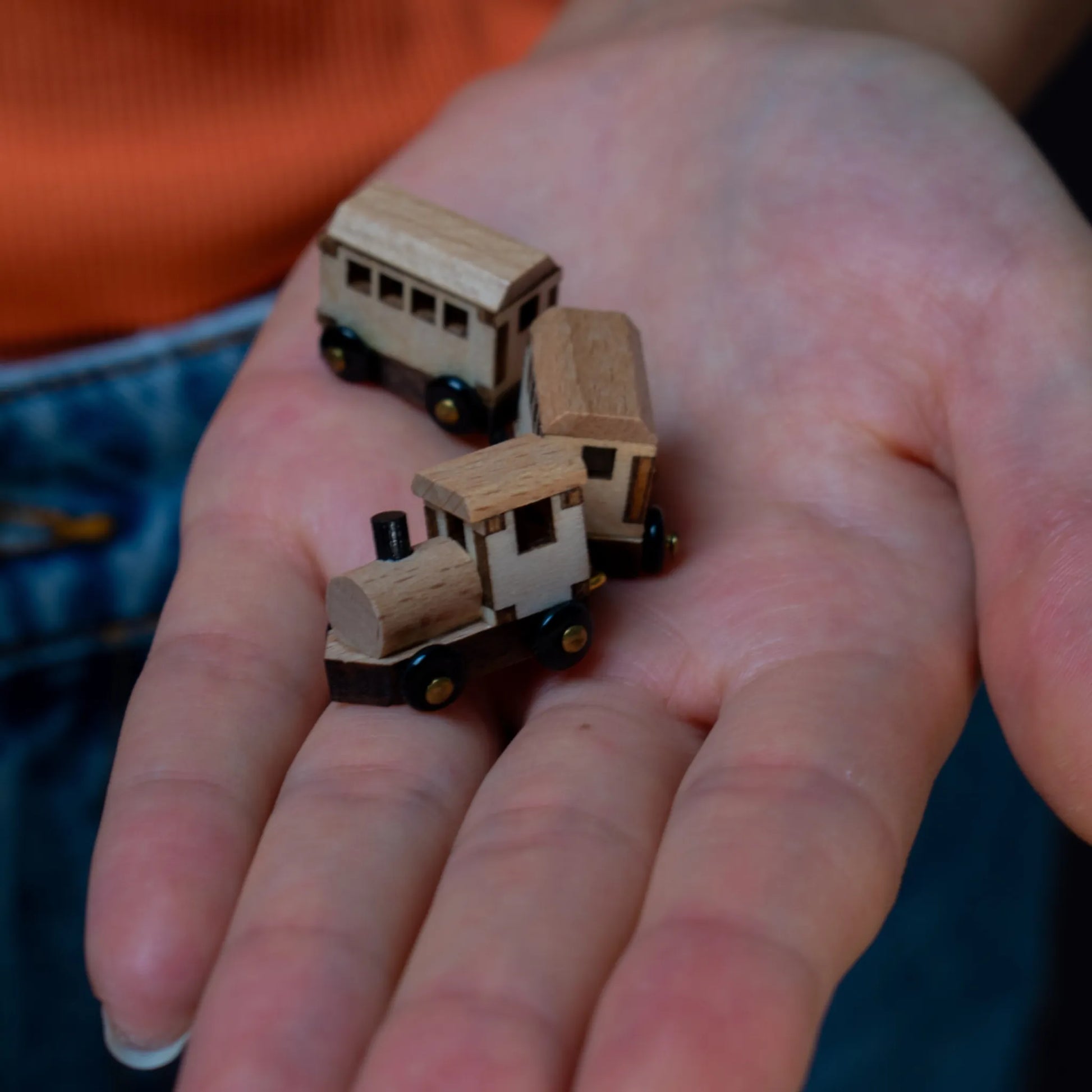 Дървена Музикална Кутия Влакче – С Движищи Се Елементи - Wishifyy