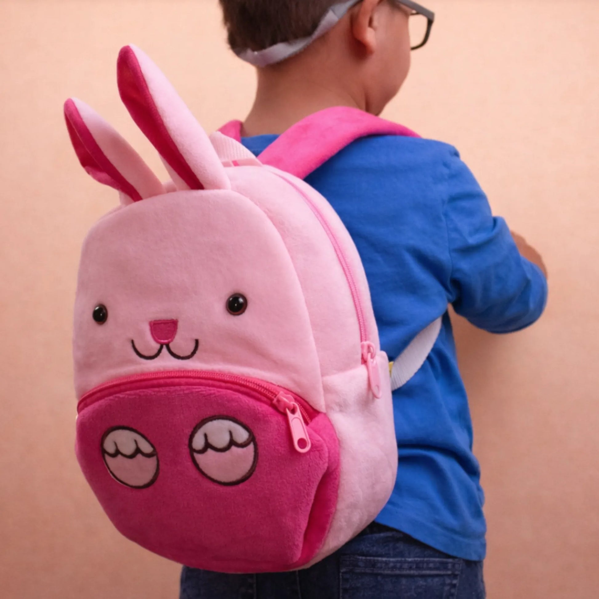 Детска Раница Зайче с Име – Бродирана Персонално, Мека и Удобна - Wishifyy