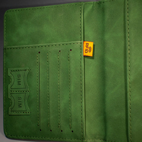 Персонализиран Калъф за Паспорт с Лазерно Гравиране – Име, Инициали или Послание - Wishifyy