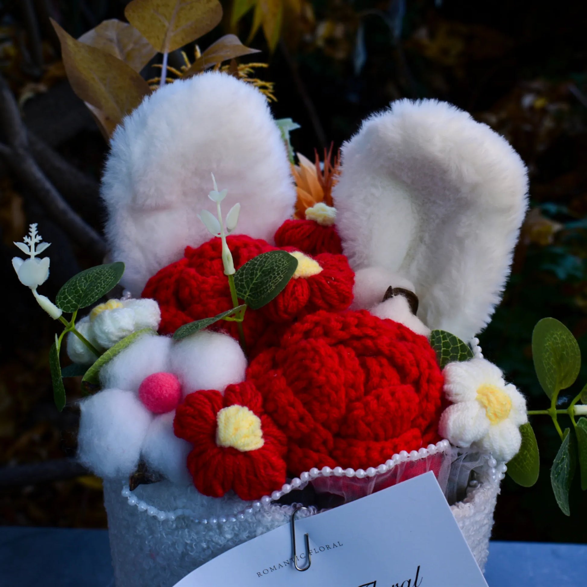 Ръчно Плетен Букет Рози – Уникален, Дълготраен и Елегантен Подарък - Wishifyy