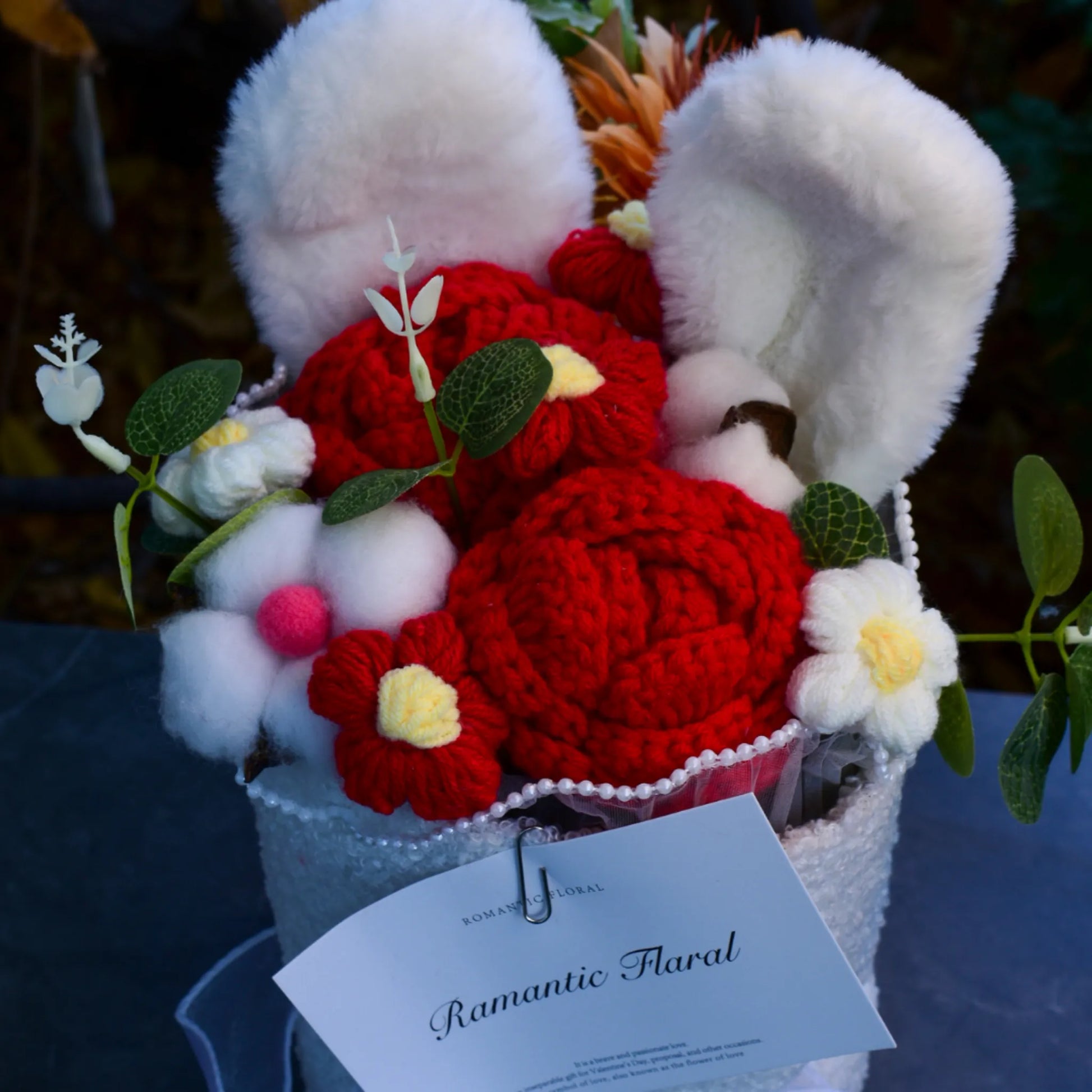 Ръчно Плетен Букет Рози – Уникален, Дълготраен и Елегантен Подарък - Wishifyy