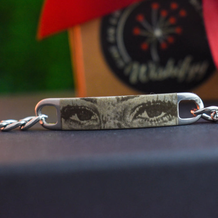 Гривна с гравирани очи по избор – Регулируема, от неръждаема стомана - Wishifyy